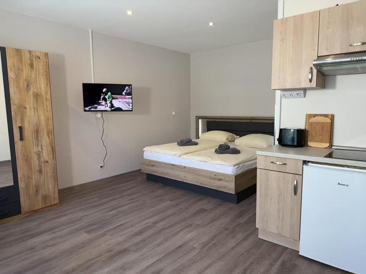 Gaestehaus Lietzow & Stoertebeker Camp Habitación foto